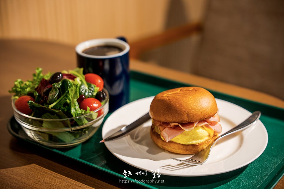 모닝번 세트 음식 사진 촬영